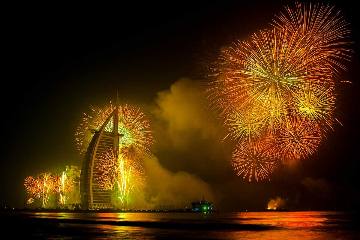 Burj-Al-Arab-Fireworks-Dubai