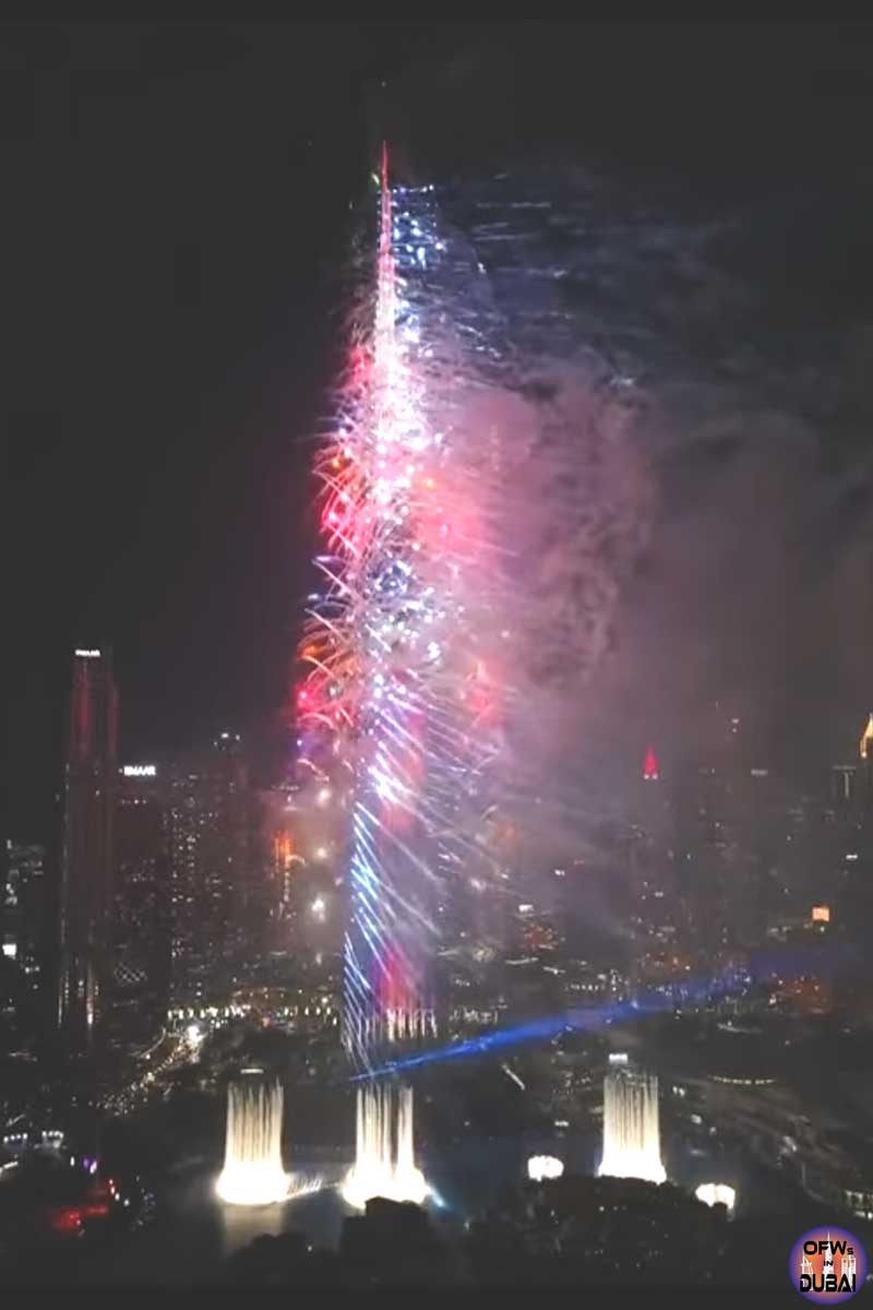 New-Years-Eve-Fireowrks-at-Burj-Khalifa-with-Dubai-Fountain